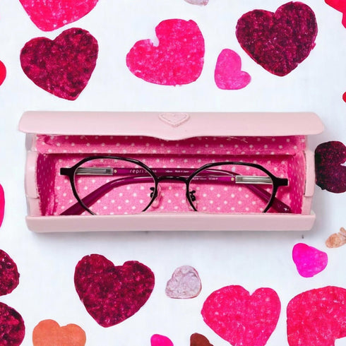 内側までかわいいピンクのハート型メガネケース SH457